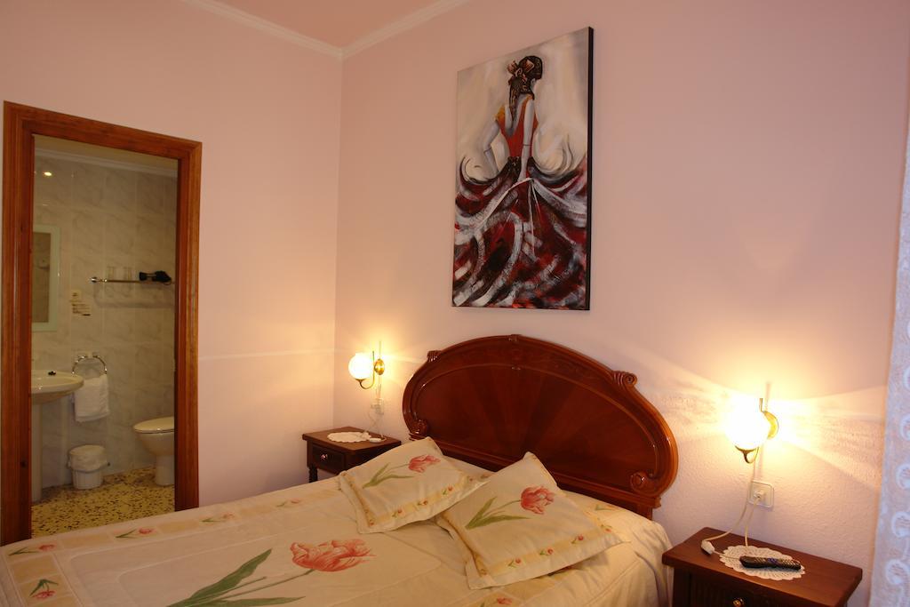 Hostal Populetus Poboleda 部屋 写真